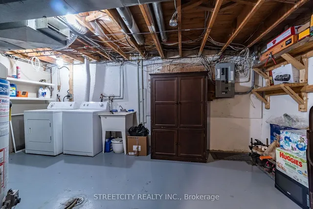 Additional image 21 of 57 Town House Cres