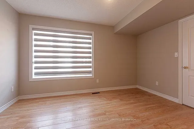 Additional image 8 of 9 Shiff Cres