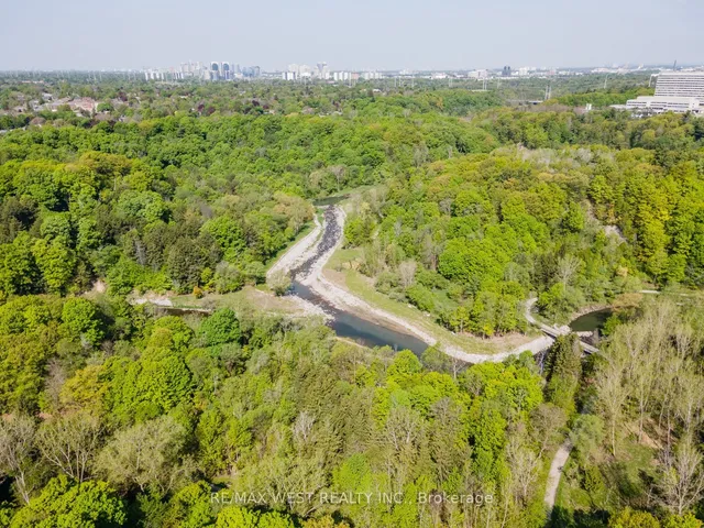 Additional image 18 of 127 Weir Cres