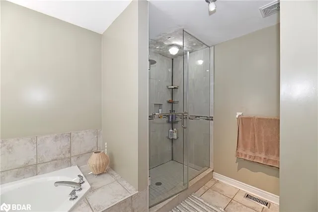 Additional image 24 of 17 Via Romano Way