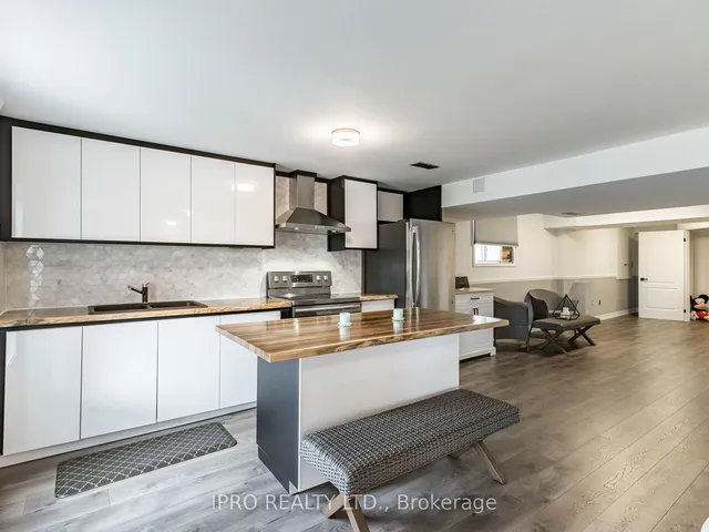 Additional image 31 of 55 Stoneylake Ave