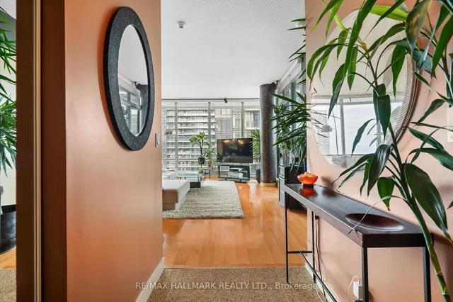 Additional image 6 of 81 Navy Wharf Crt Unit 3803