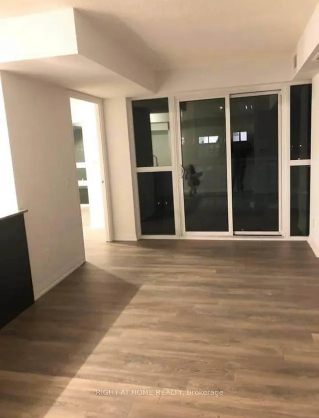 Additional image 8 of 30 meadowglen Pl Unit 718