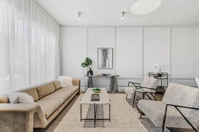 Additional image 3 of 678 Oriole Pkwy