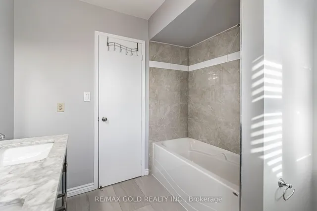 Additional image 30 of 130 Toba Cres