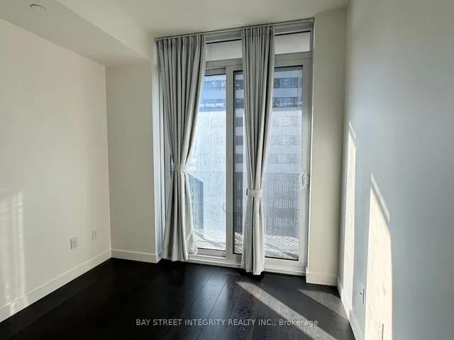 Additional image 7 of 8 Eglinton Ave Unit 2105
