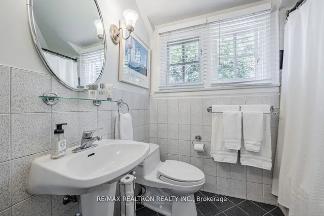 Additional image 16 of 106 Brooke Ave