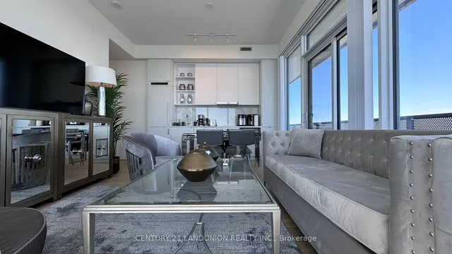 Additional image 32 of 138 Downes St Unit PH206