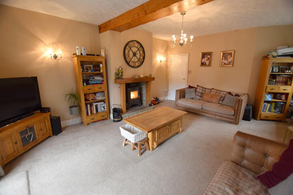 Additional image 5 of 33 Church Square, Burnley, Lancashire, BB10 3NH