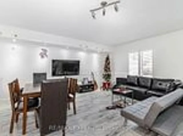 Additional image 6 of 3037 Finch Ave Unit 1036