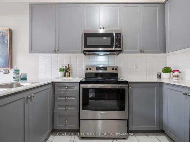 Additional image 10 of 49 Finegan Circ