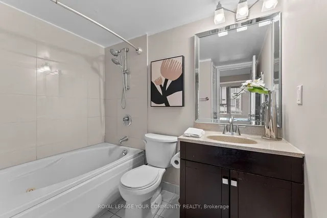 Additional image 26 of 711 Bay St Unit 1221