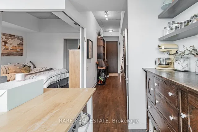 Additional image 22 of 560 King St Unit 1004