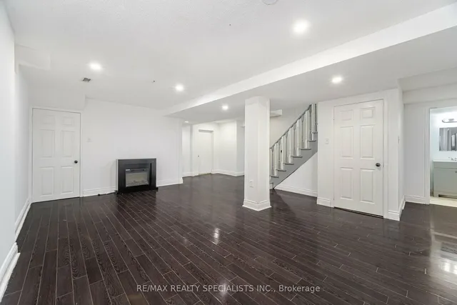 Additional image 26 of 32 Giza Cres