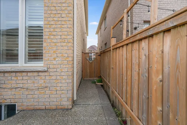 Additional image 35 of 56 Adrian Cres