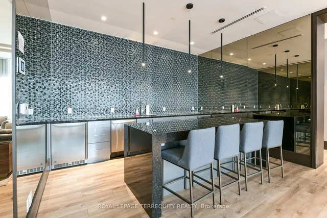 Additional image 33 of 4208 Dundas St Unit 520