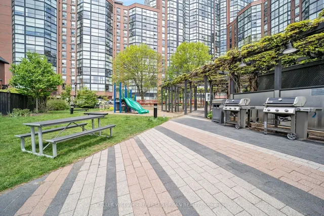 Additional image 8 of 705 King St Unit 1006