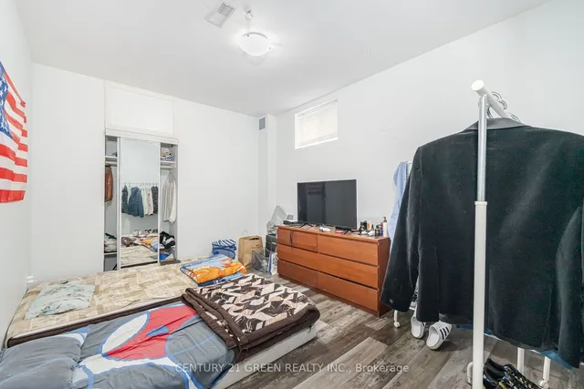 Additional image 30 of 20 Foothills Cres