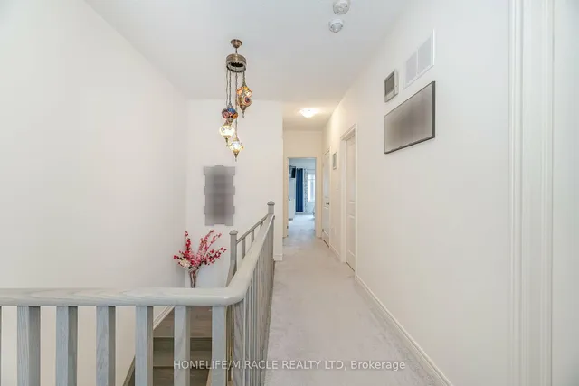 Additional image 18 of 129 Adventura Rd