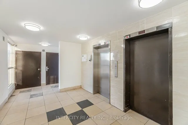 Additional image 27 of 4673 Jane St Unit 609