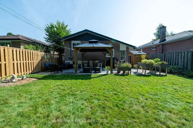 Additional image 32 of 10 Rowallan Dr