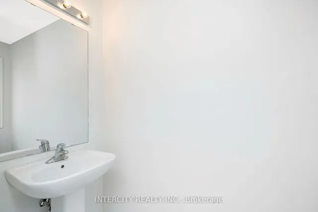 Additional image 7 of 12 Queenpost Dr