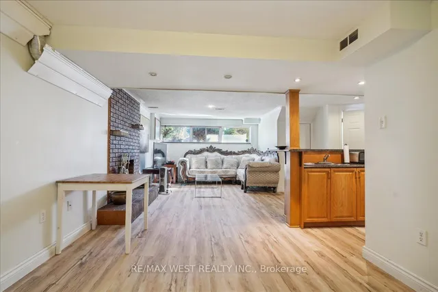 Additional image 13 of 127 Weir Cres