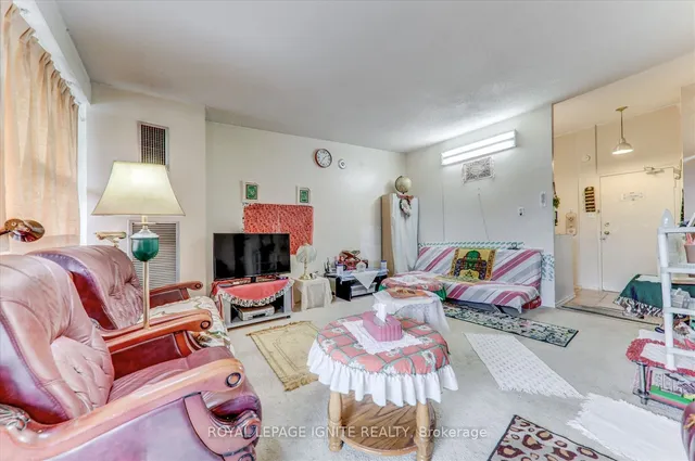 Additional image 8 of 4060 Lawrence Ave Unit 505