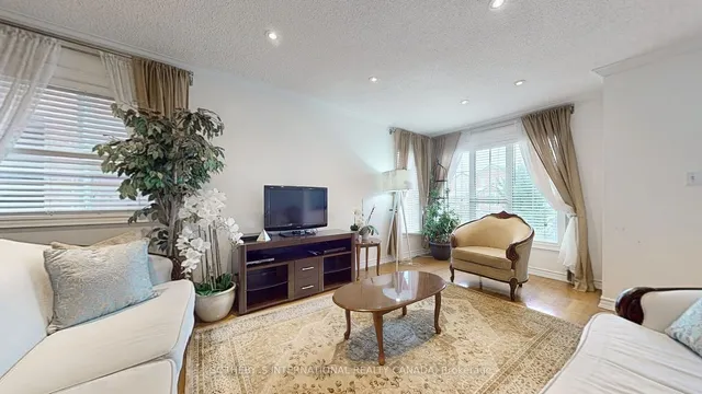 Additional image 4 of 19 Hollowgrove Blvd