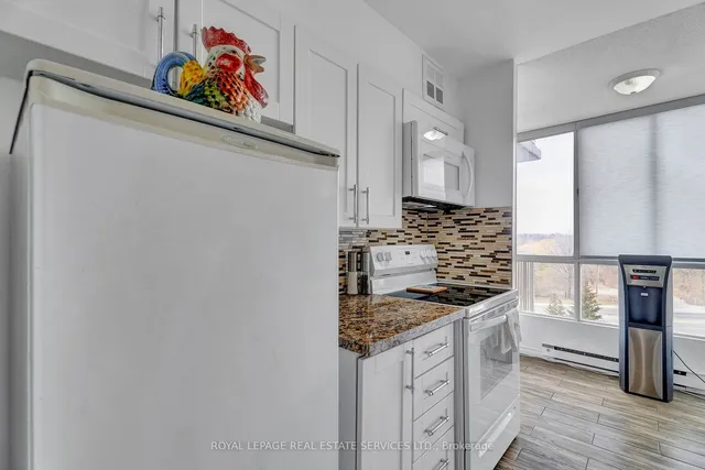 Additional image 16 of 3077 Weston Rd Unit 607