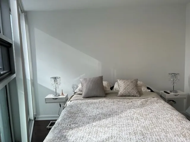 Additional image 4 of 12 York St Unit 302