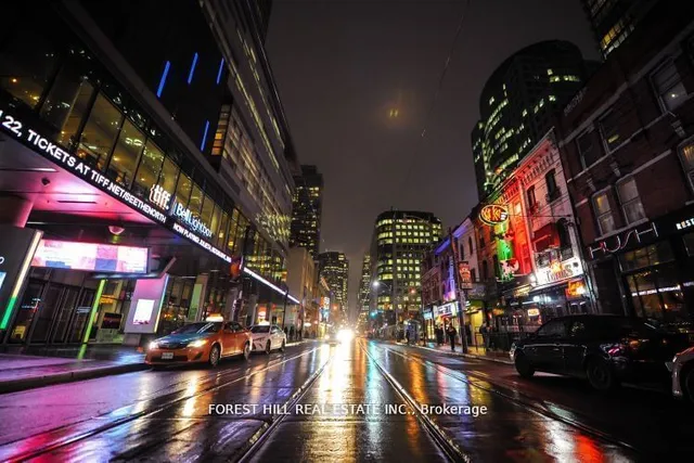 Additional image 17 of 608 Richmond St Unit 1208