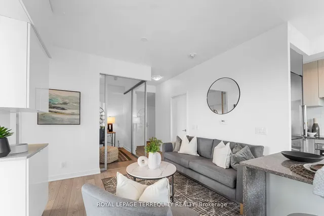 Additional image 8 of 120 Parliament St Unit 1808