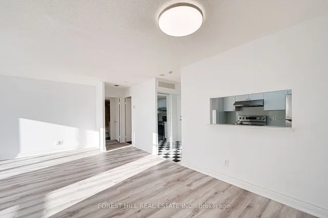 Additional image 8 of 2550 Lawrence Ave Unit 205