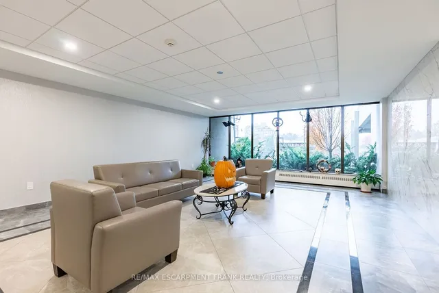 Additional image 31 of 45 Southport St Unit 212