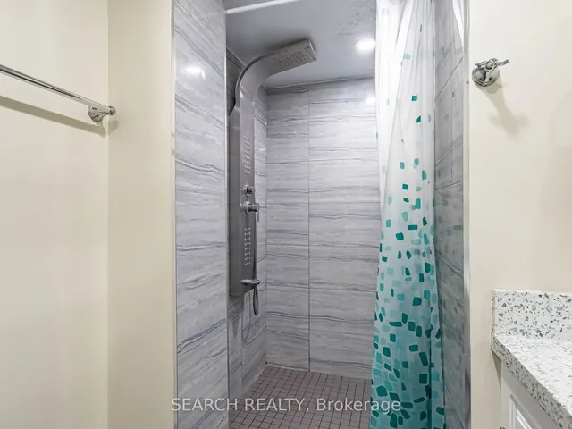 Additional image 31 of 194 Simmons Blvd