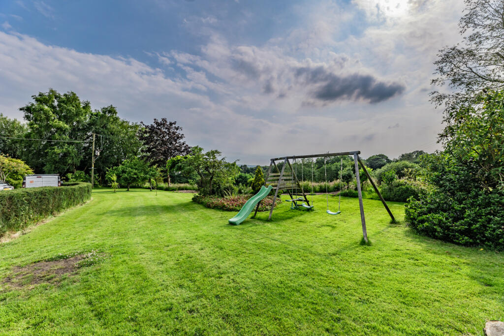 Additional image 4 of Cuckstool Lane, Fence, BB12