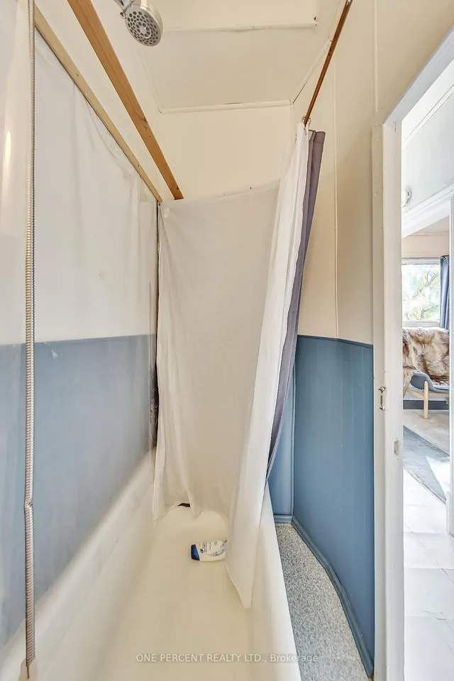 Additional image 29 of 825 Adelaide St