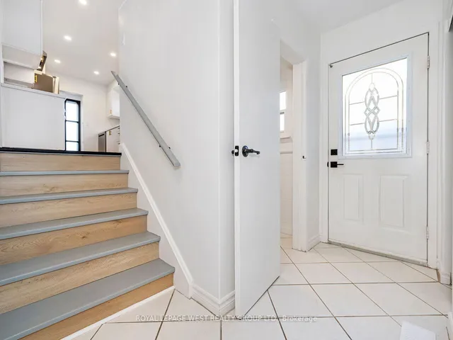 Additional image 24 of 33 Syracuse Cres