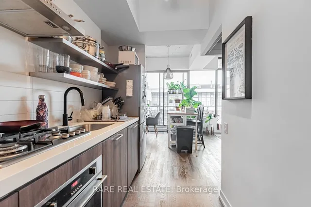 Additional image 6 of 560 King St Unit 1004