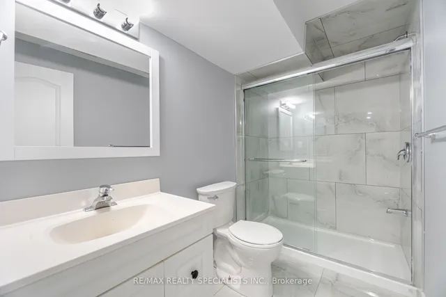 Additional image 33 of 18 Sanford Cres