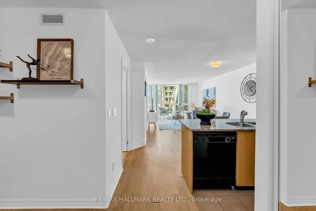 Additional image 6 of 16 Yonge St Unit 1908