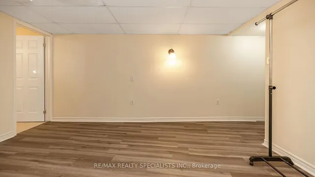 Additional image 33 of 42 Caruso Dr