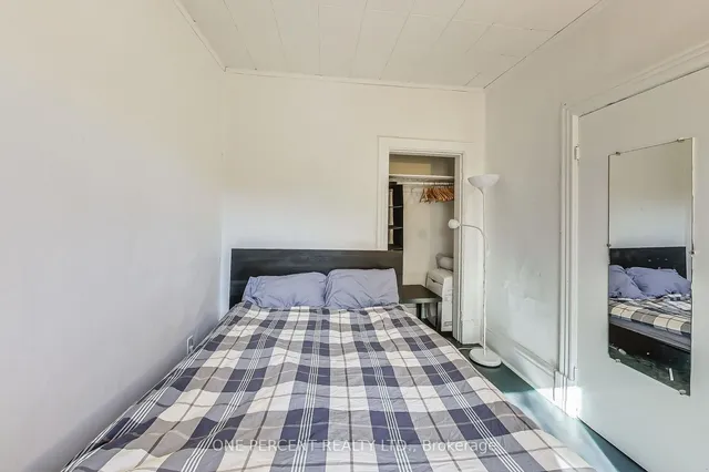 Additional image 24 of 825 Adelaide St