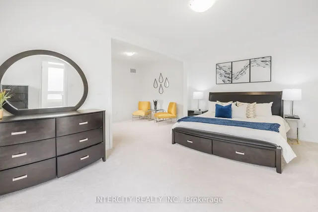 Additional image 22 of 54 Moorcroft Pl