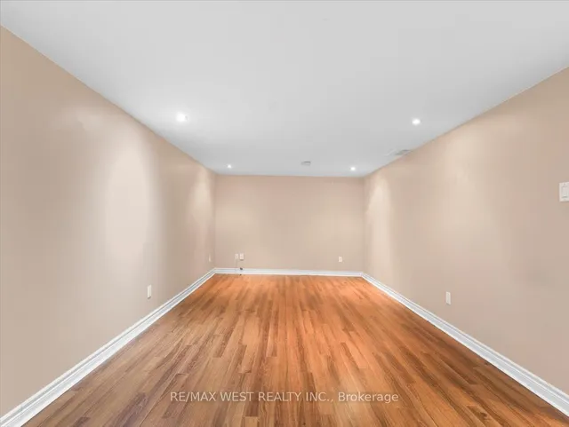 Additional image 26 of 1020 Central Park Dr Unit 33