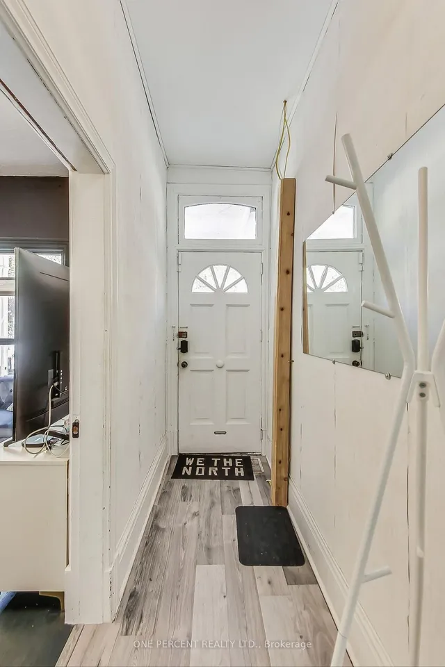 Additional image 7 of 825 Adelaide St