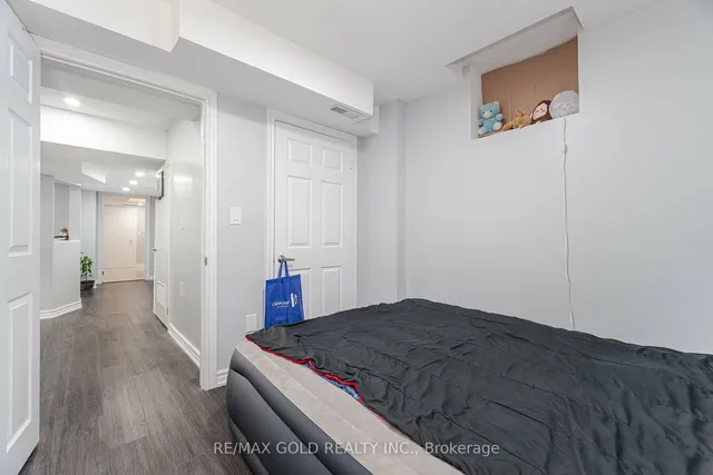 Additional image 21 of 32 Vanderpool Cres