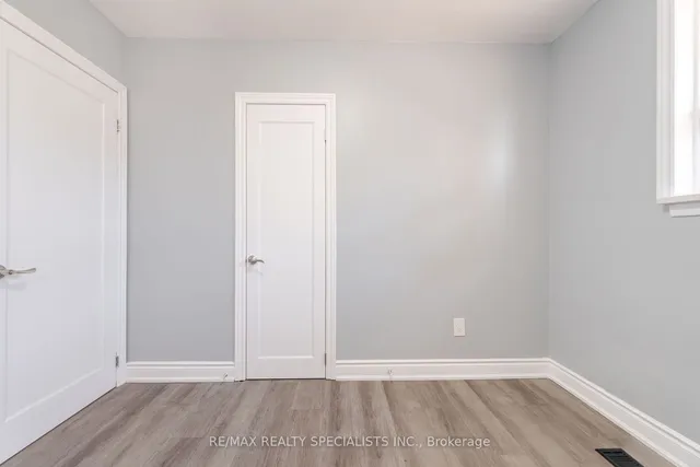 Additional image 19 of 18 Sanford Cres