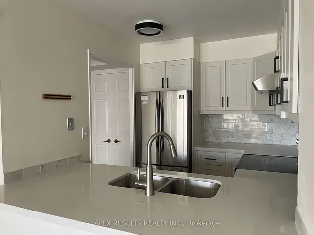 Additional image 31 of 7 Carlton St Unit 1711